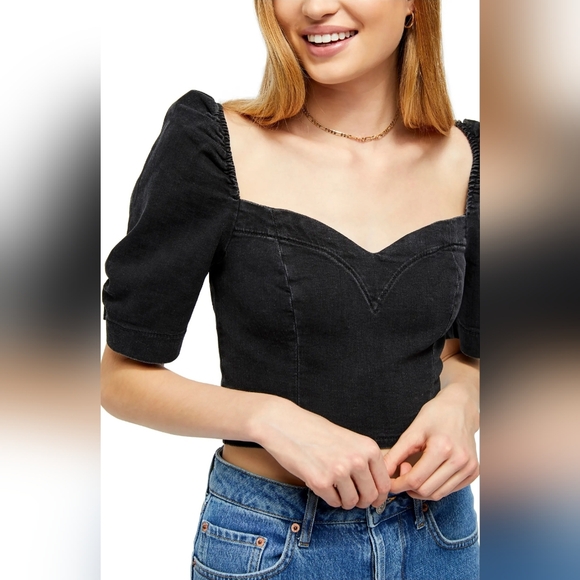 BDG Tops - NWT BDG Black Puff Sleeve Women's Denim Crop Top - Size Medium